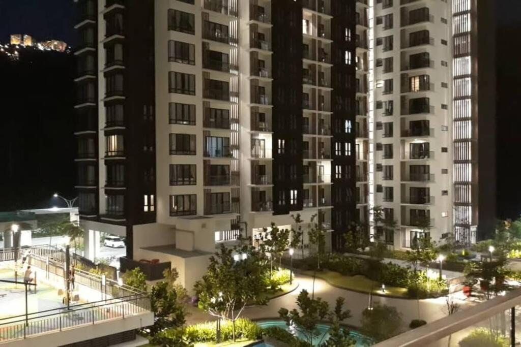 Premier Suite Cozy Home Midhills Genting 6-10 Pax Free Wifi Гентінг-Гайлендс Екстер'єр фото
